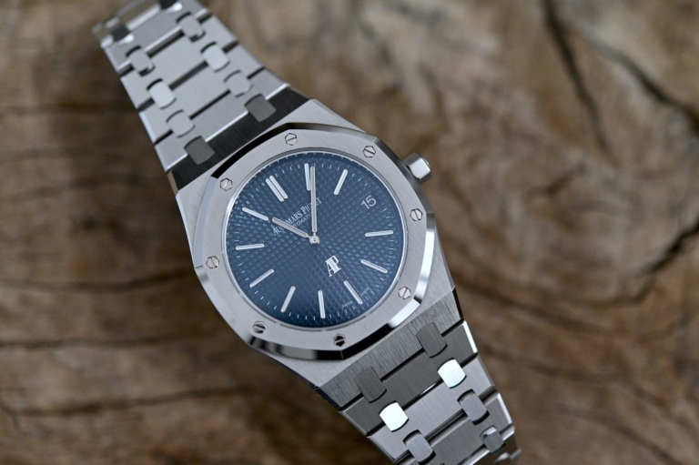 Audemars Piguet Royal Oak Jumbo Extra-Thin 15202ST.OO.1240ST.01