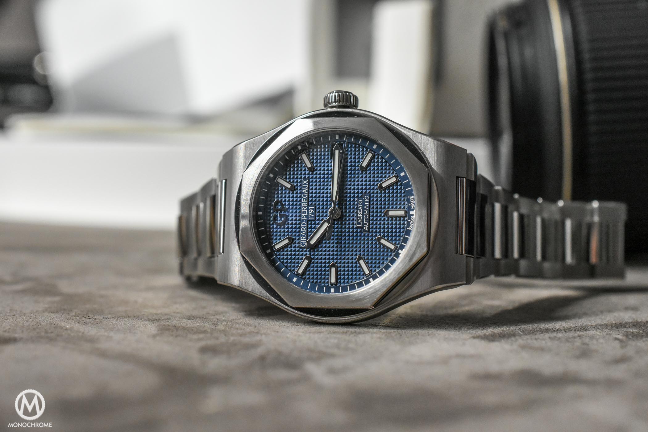 Girard-Perregaux Laureato