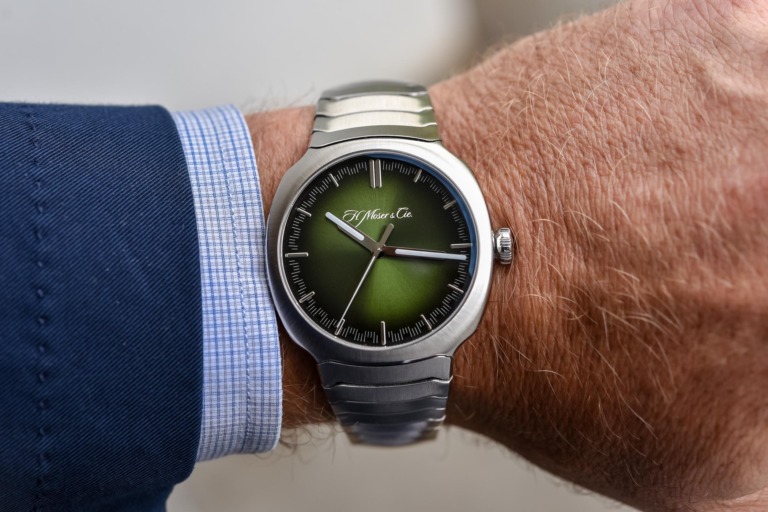 H. Moser & Cie. Streamliner Centre Seconds Matrix Green